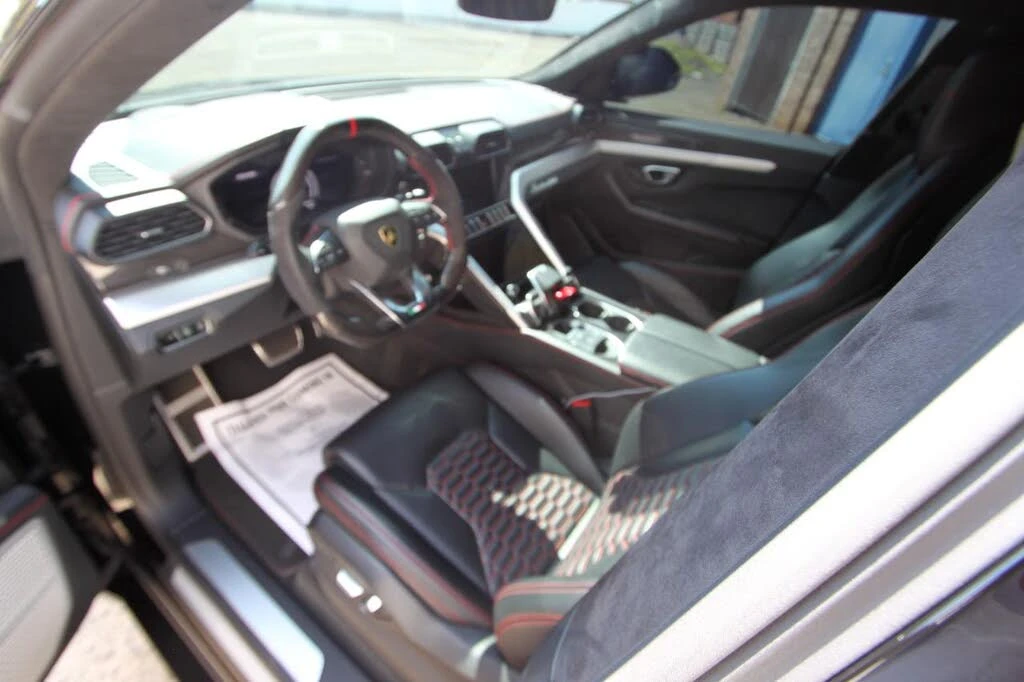 2019 Lamborghini Urus - Image 20 of 31