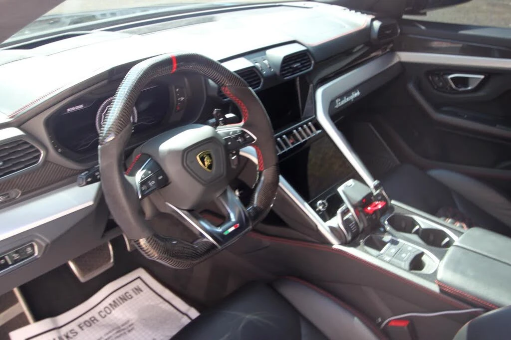 2019 Lamborghini Urus - Image 22 of 31