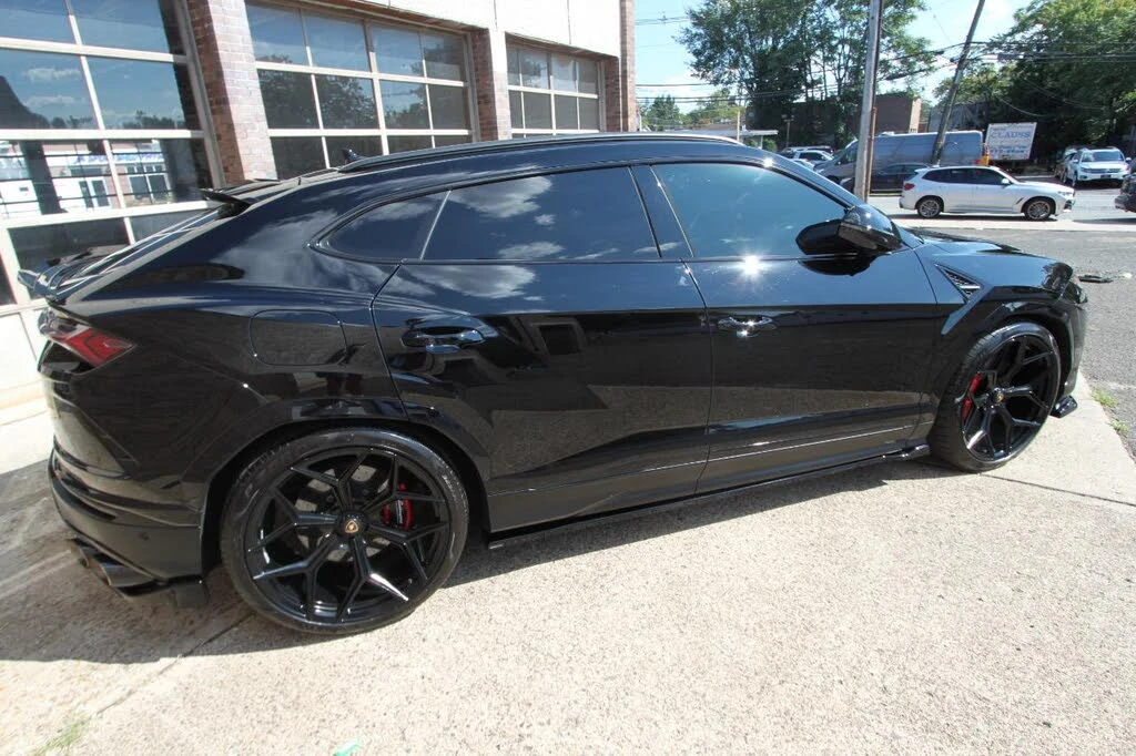 2019 Lamborghini Urus - Image 9 of 31