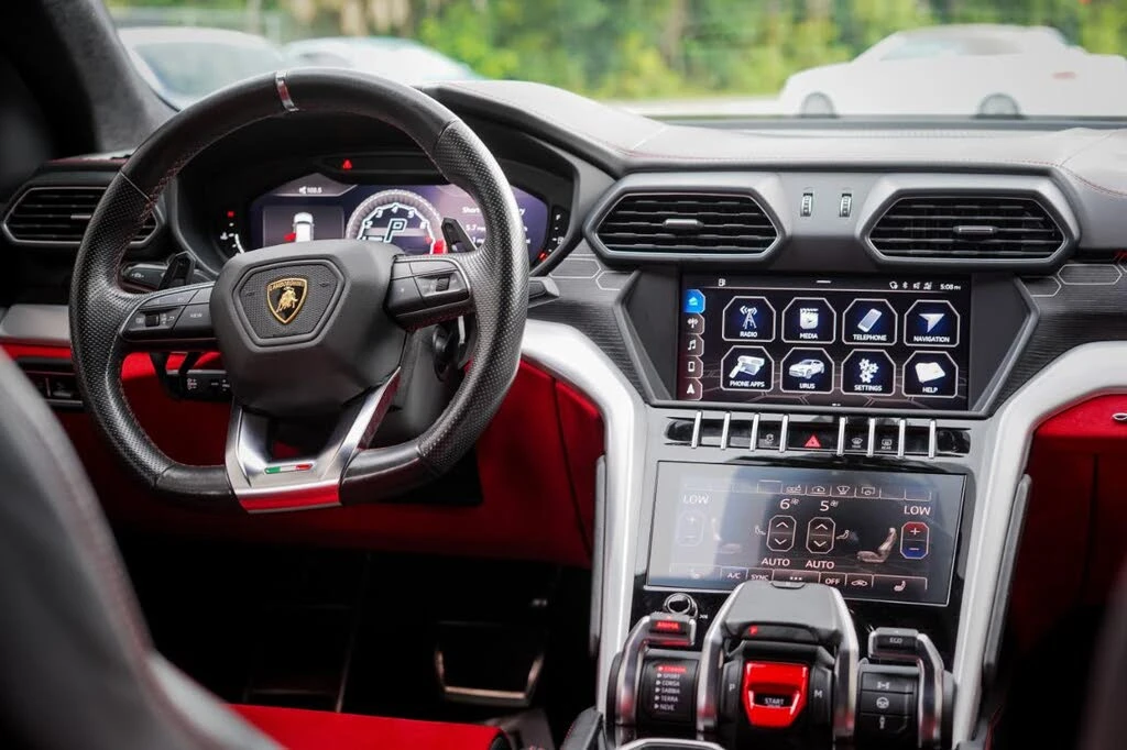 2019 Lamborghini Urus - Image 11 of 21