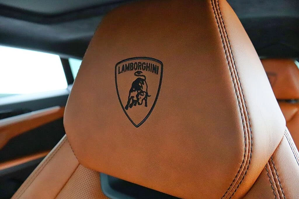 2019 Lamborghini Urus - Image 31 of 31