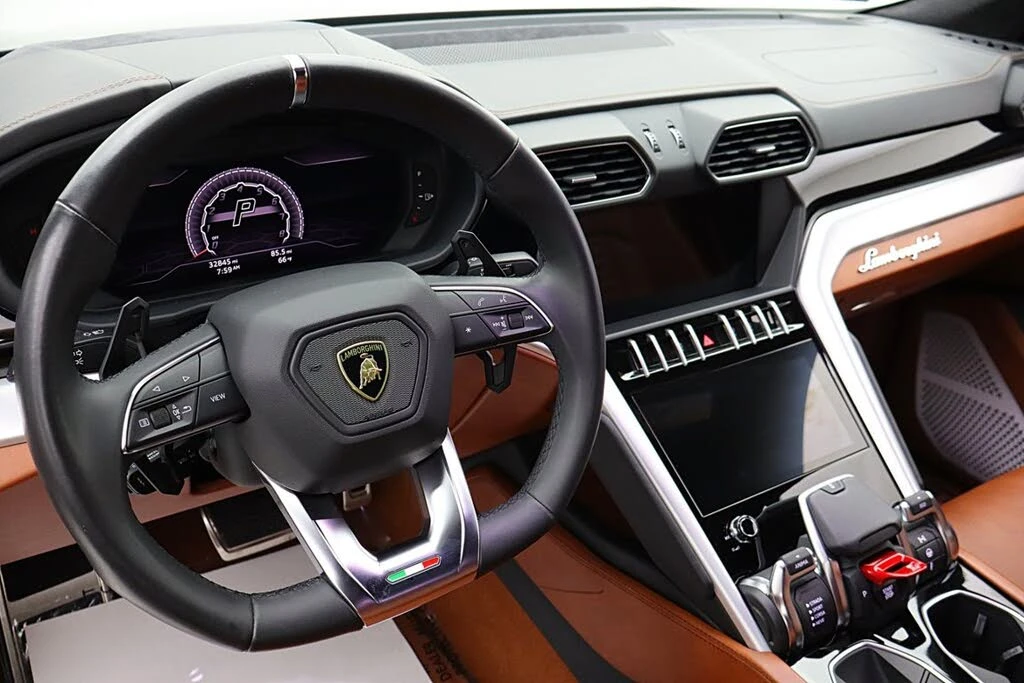 2019 Lamborghini Urus - Image 26 of 31