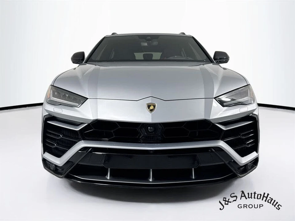 2019 Lamborghini Urus - Image 2 of 31