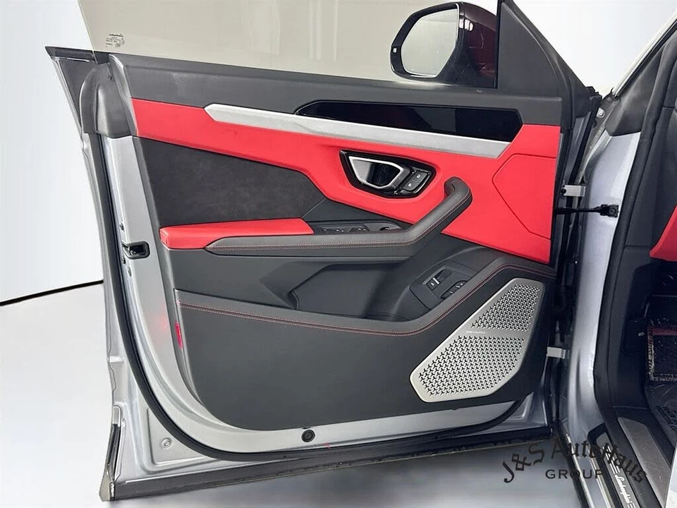 2019 Lamborghini Urus - Image 23 of 31