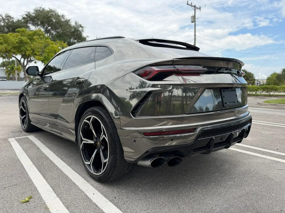 2019 Lamborghini Urus - Image 7 of 24