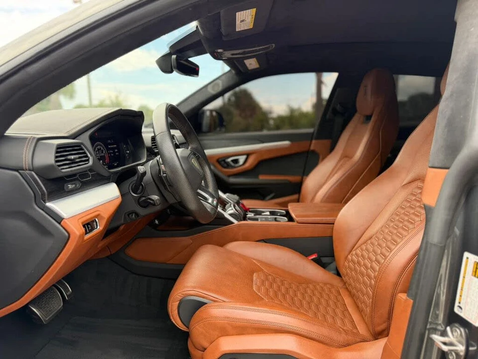 2019 Lamborghini Urus - Image 13 of 24