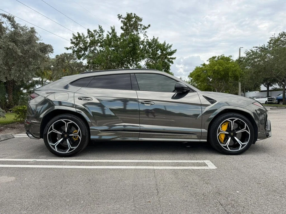 2019 Lamborghini Urus - Image 9 of 24