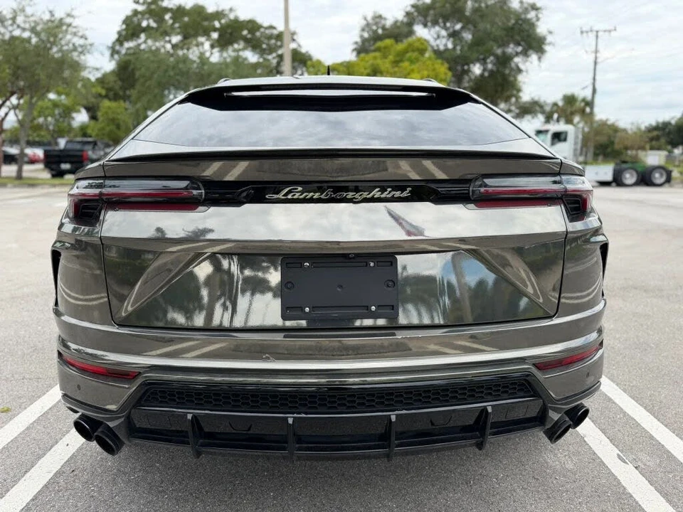 2019 Lamborghini Urus - Image 6 of 24