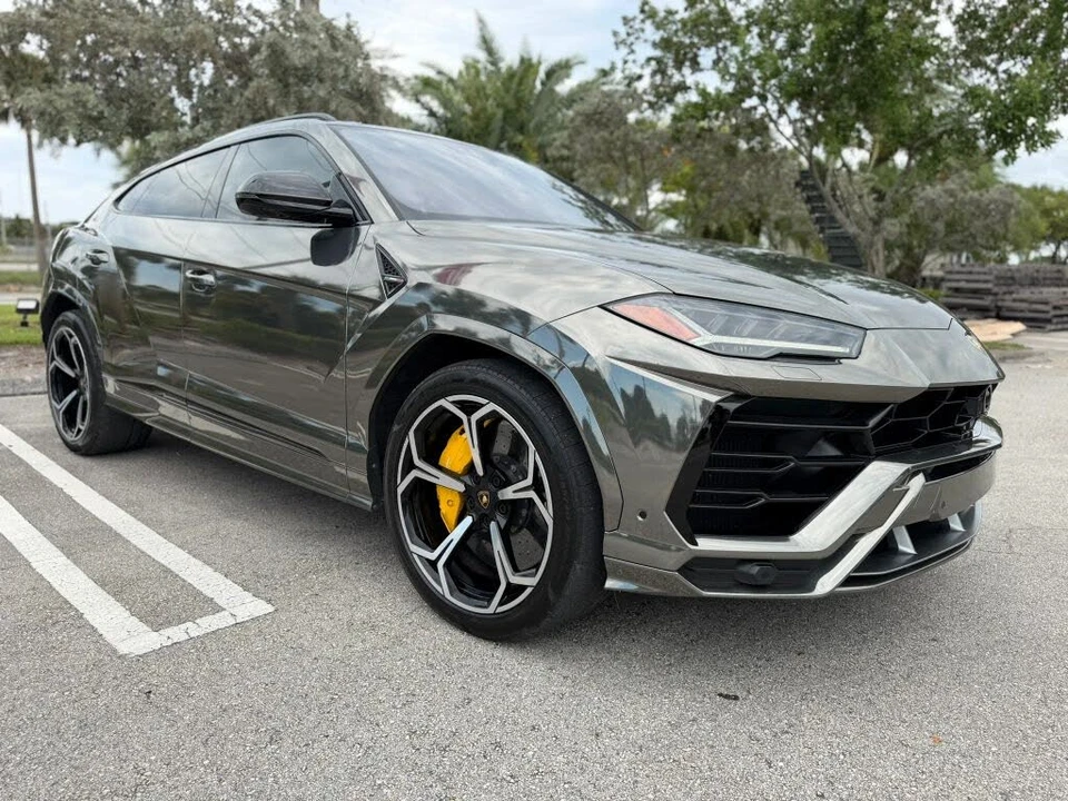 2019 Lamborghini Urus - Image 10 of 24