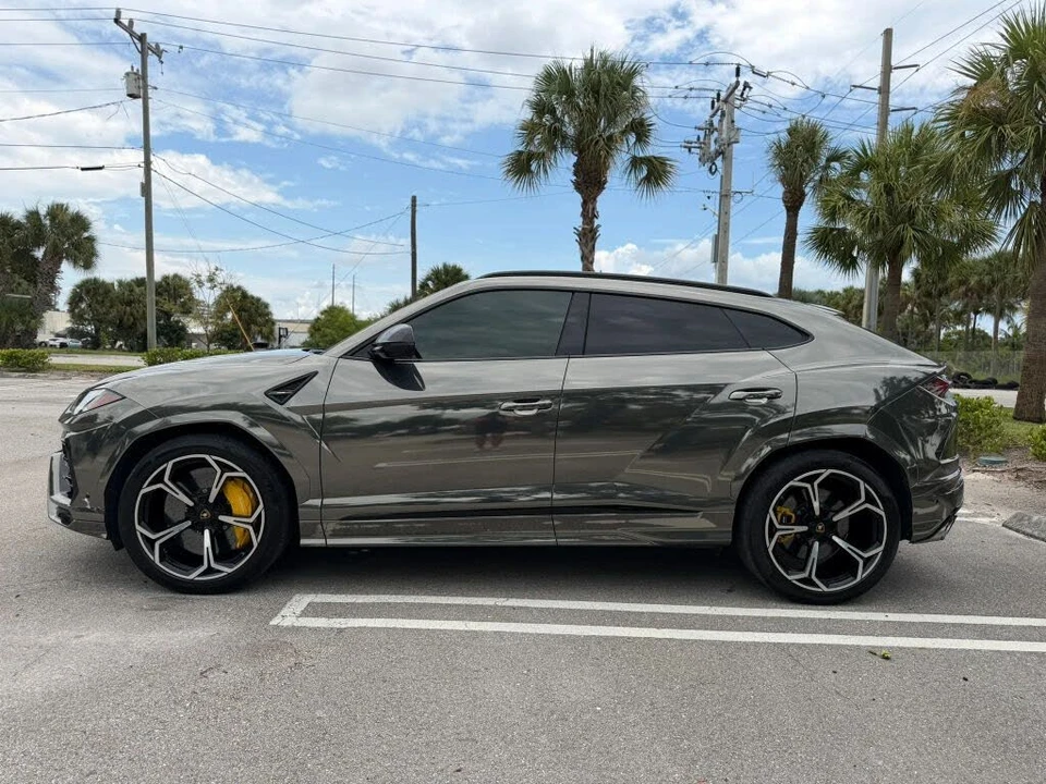 2019 Lamborghini Urus - Image 4 of 24