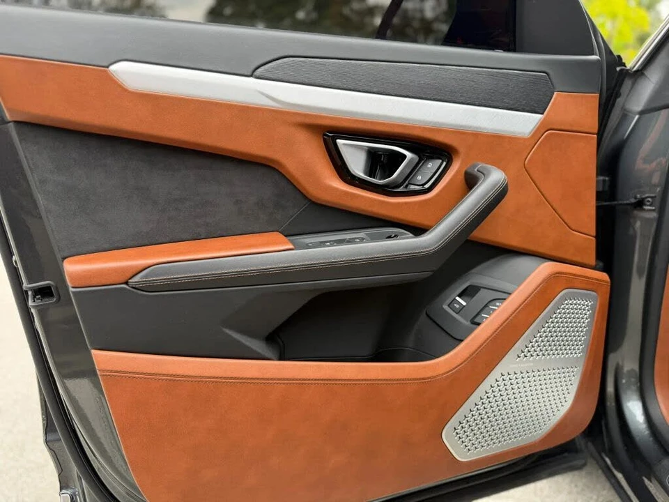 2019 Lamborghini Urus - Image 18 of 24