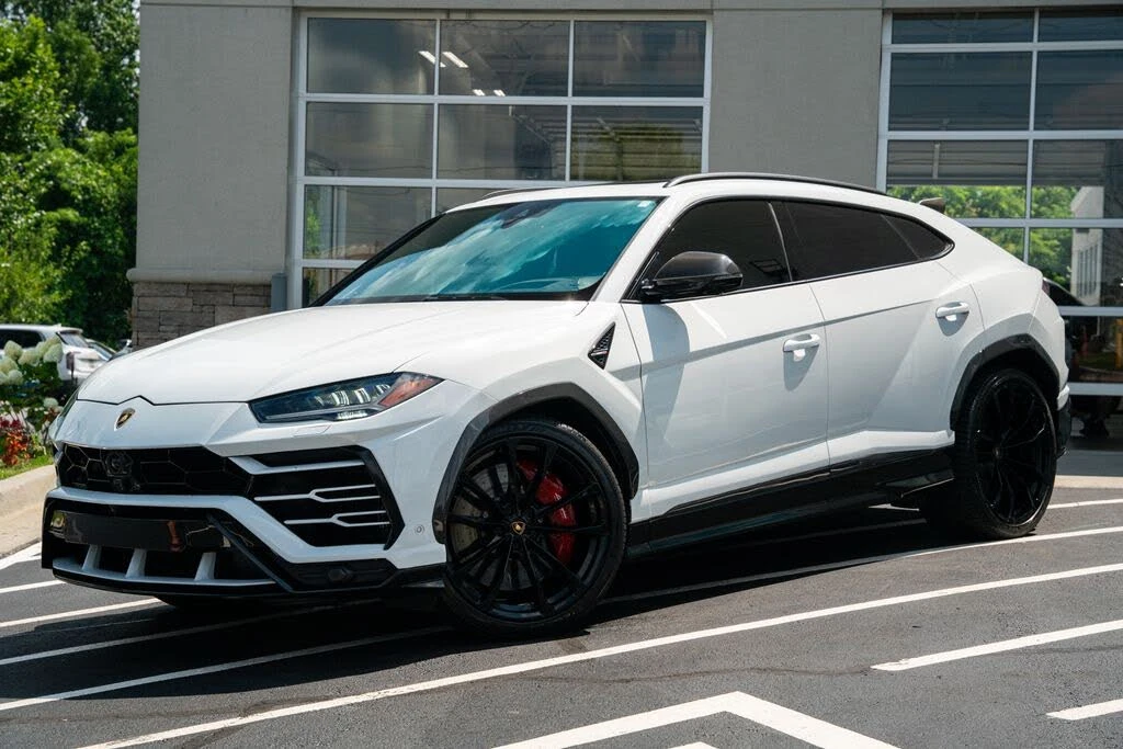 2019 Lamborghini Urus - Image 2 of 31