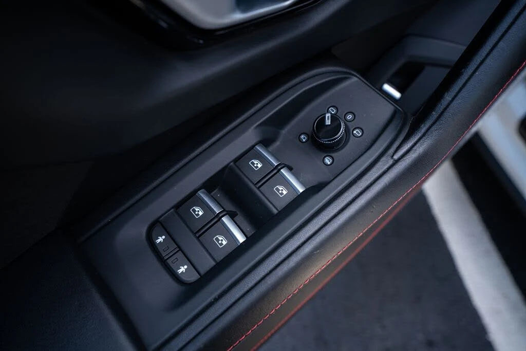 2019 Lamborghini Urus - Image 29 of 31