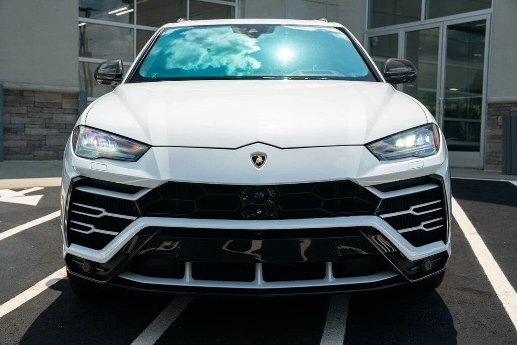 2019 Lamborghini Urus - Image 4 of 31