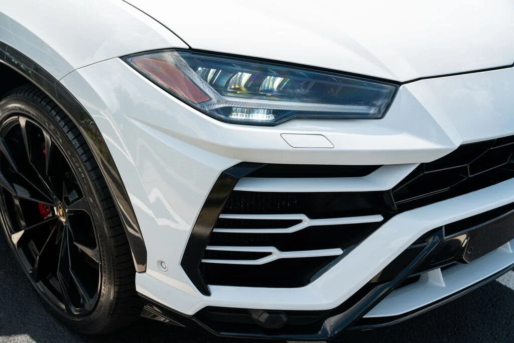 2019 Lamborghini Urus - Image 7 of 31