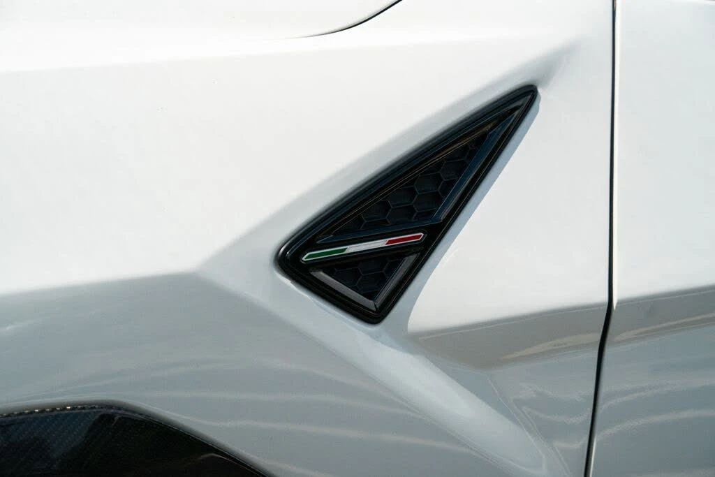 2019 Lamborghini Urus - Image 25 of 31