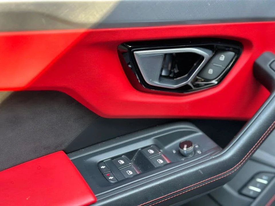 2019 Lamborghini Urus - Image 15 of 31
