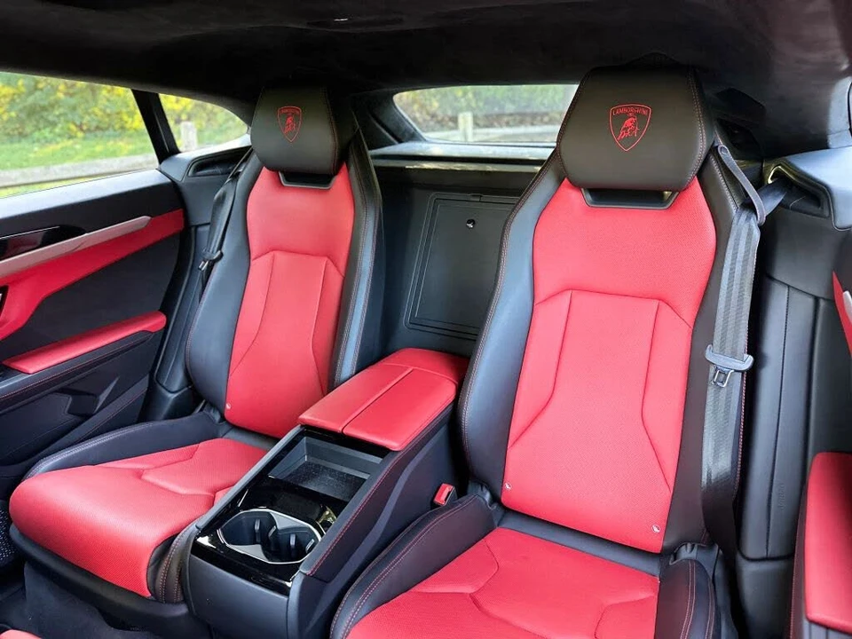 2019 Lamborghini Urus - Image 29 of 31