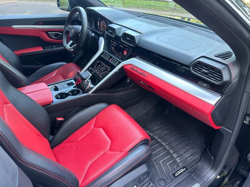 2019 Lamborghini Urus - Image 23 of 31