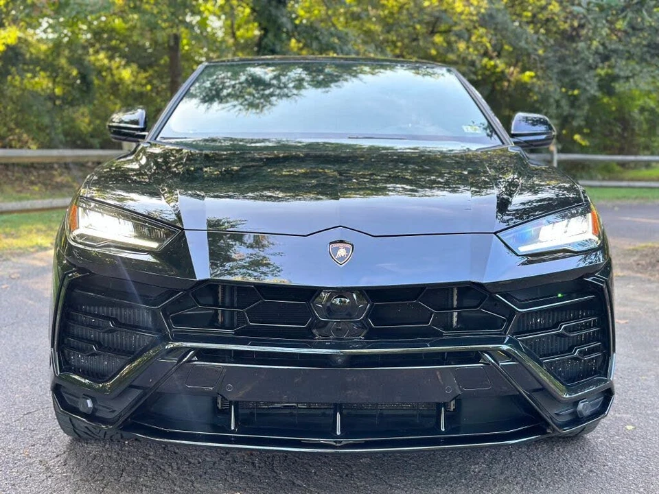 2019 Lamborghini Urus - Image 3 of 31