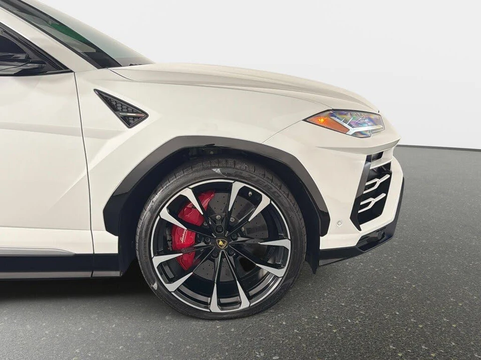 2019 Lamborghini Urus - Image 20 of 31