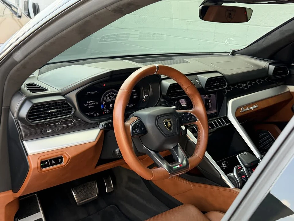 2019 Lamborghini Urus - Image 18 of 31