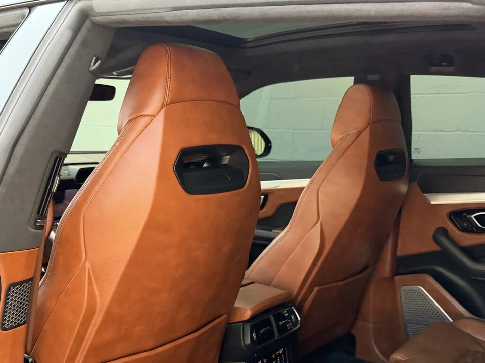 2019 Lamborghini Urus - Image 23 of 31