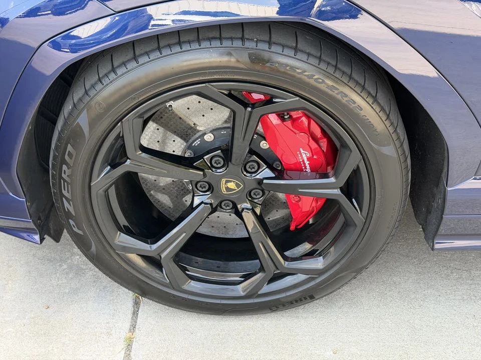 2019 Lamborghini Urus - Image 13 of 31