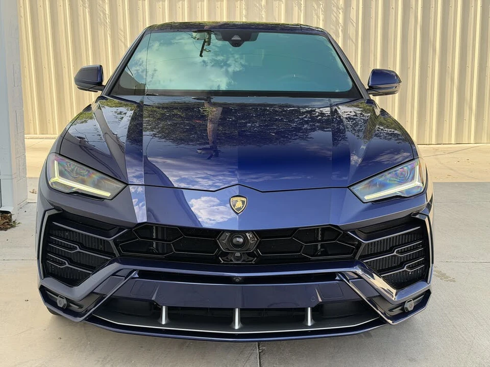 2019 Lamborghini Urus - Image 2 of 31