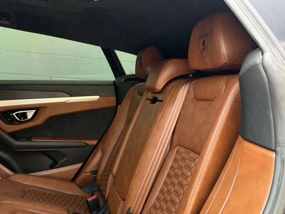 2019 Lamborghini Urus - Image 25 of 31