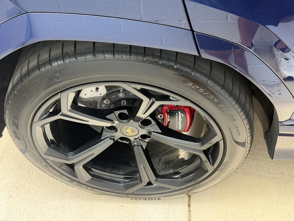 2019 Lamborghini Urus - Image 15 of 31