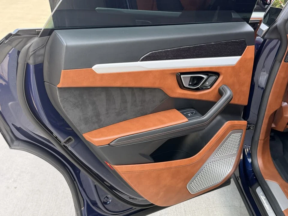 2019 Lamborghini Urus - Image 22 of 31