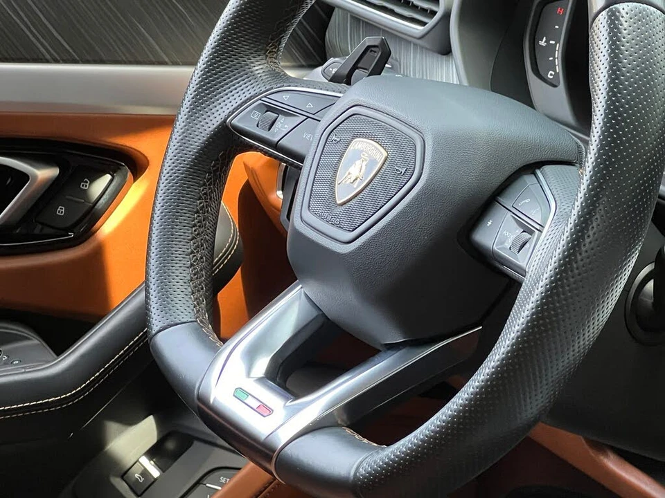 2019 Lamborghini Urus - Image 24 of 31