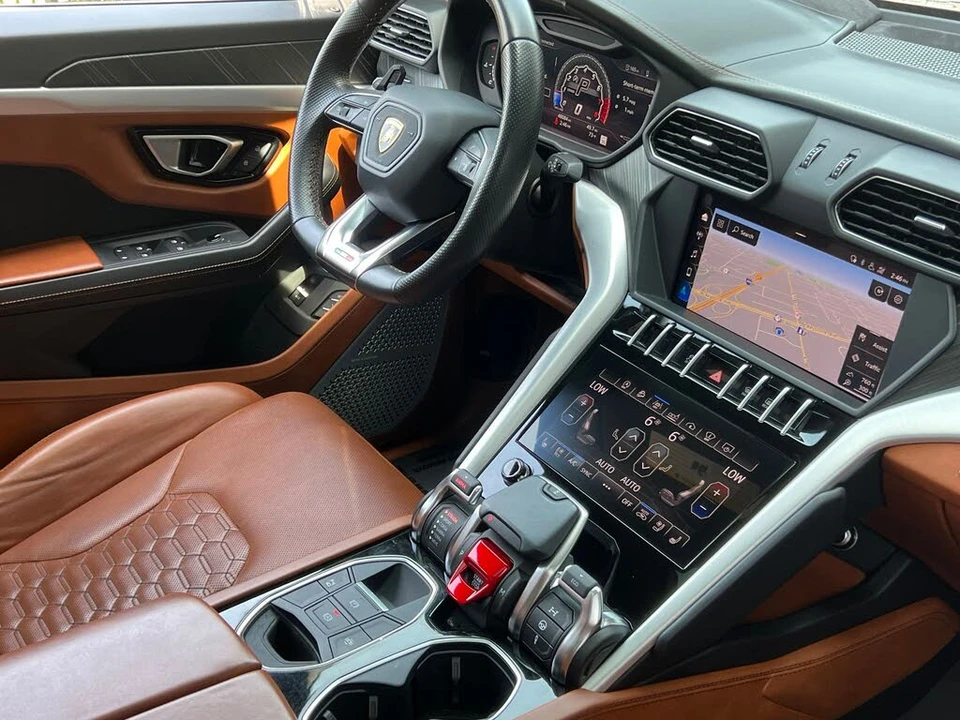 2019 Lamborghini Urus - Image 13 of 31