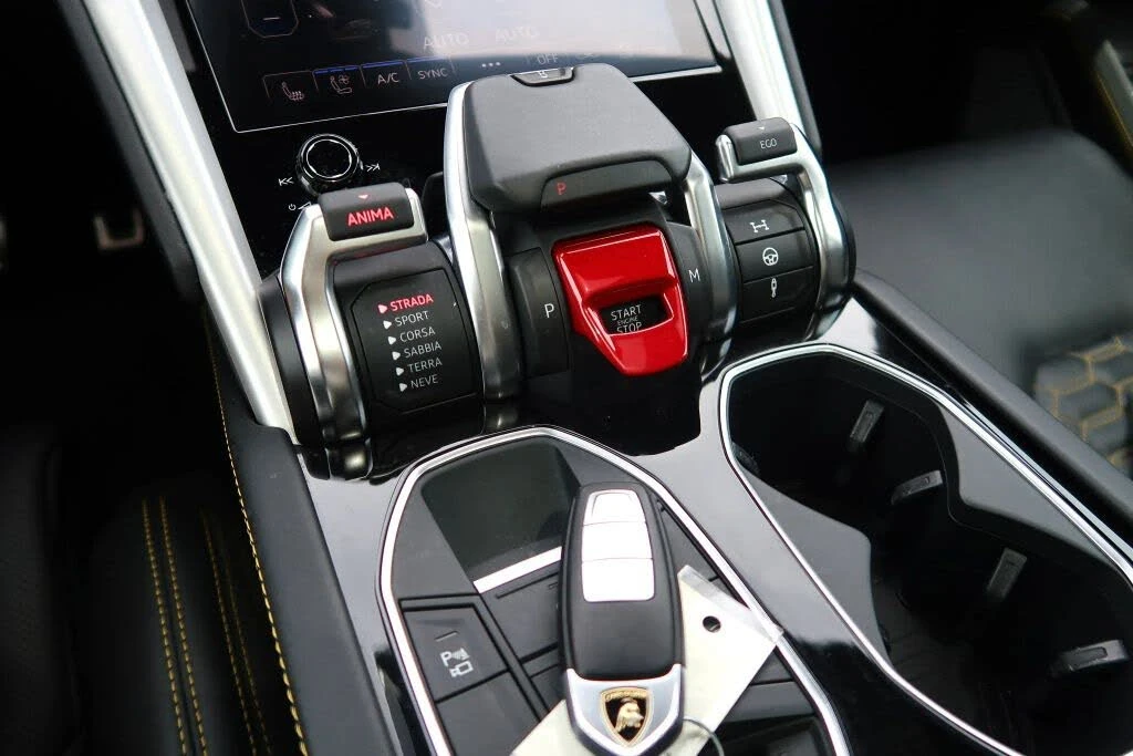 2019 Lamborghini Urus - Image 23 of 31