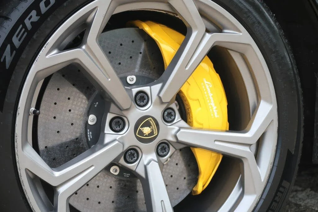 2019 Lamborghini Urus - Image 10 of 31