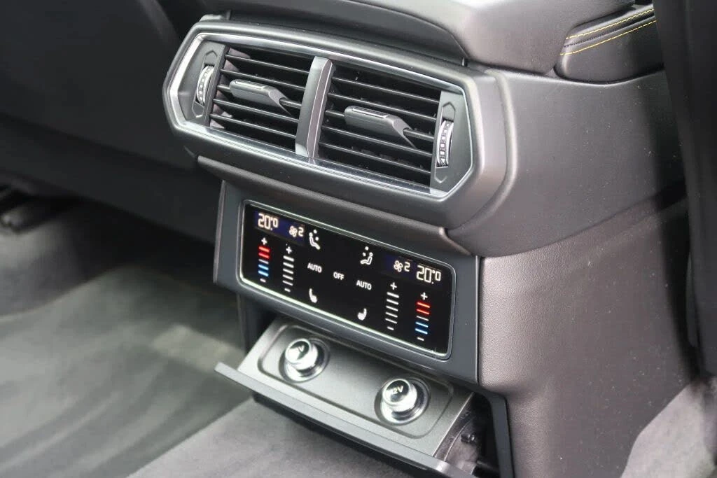 2019 Lamborghini Urus - Image 27 of 31