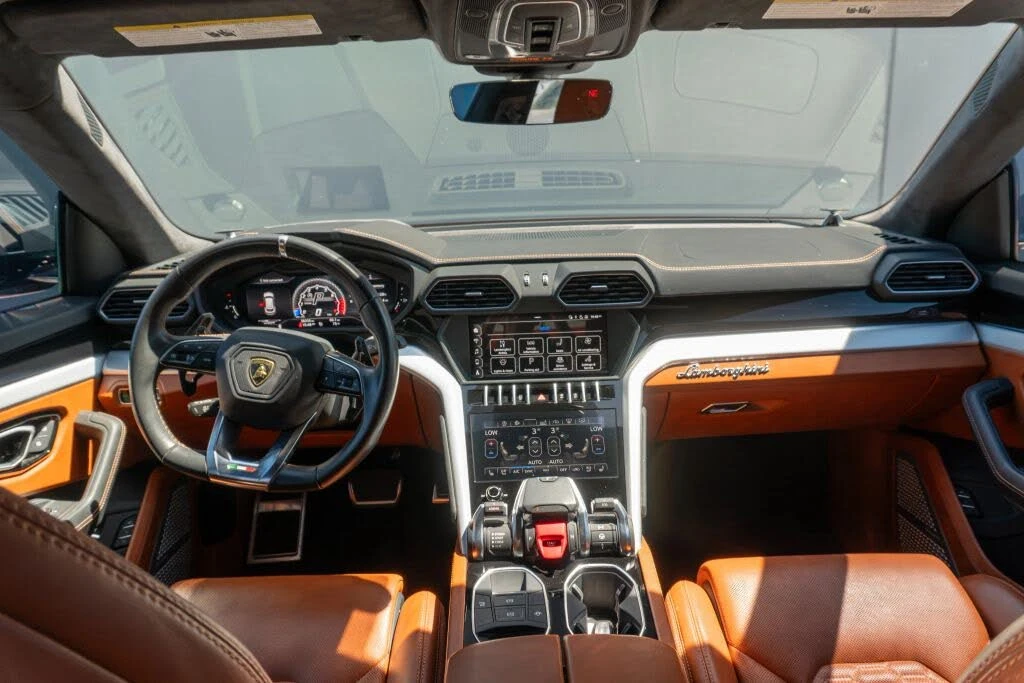 2019 Lamborghini Urus - Image 16 of 31