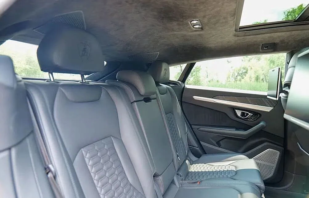 2019 Lamborghini Urus - Image 4 of 5