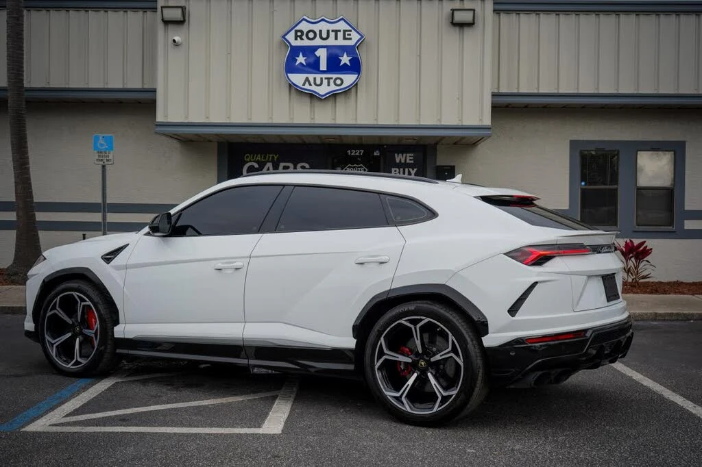 2019 Lamborghini Urus - Image 2 of 16