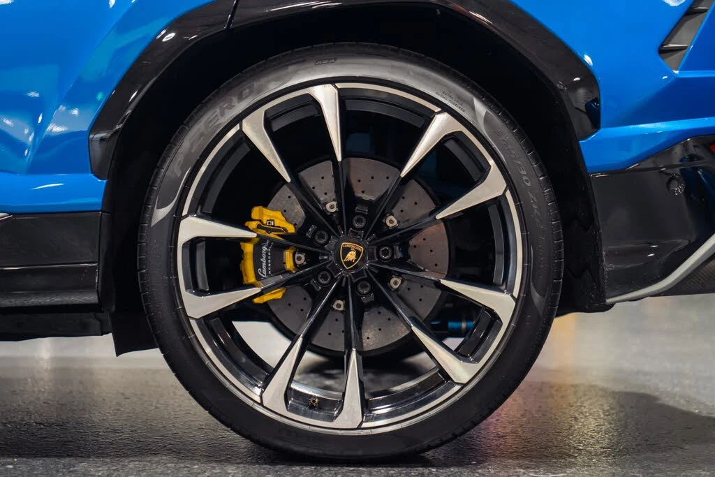 2019 Lamborghini Urus - Image 18 of 31
