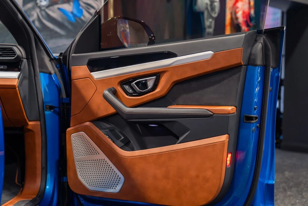 2019 Lamborghini Urus - Image 27 of 31