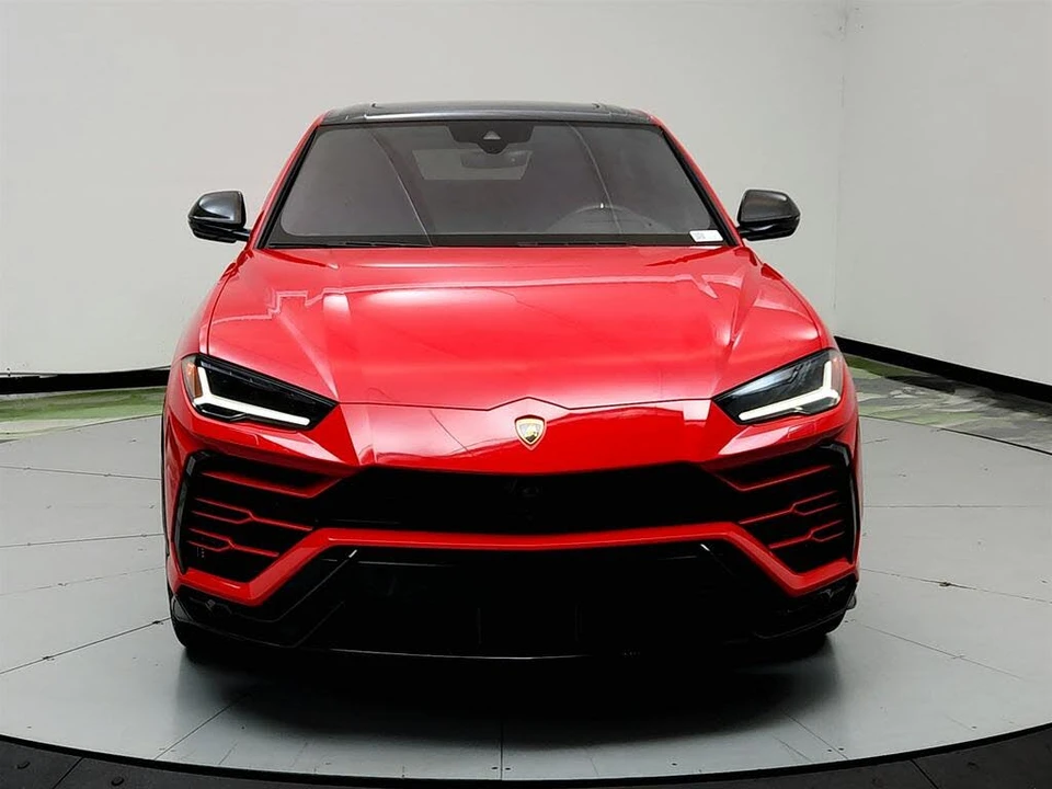 2019 Lamborghini Urus - Image 2 of 31
