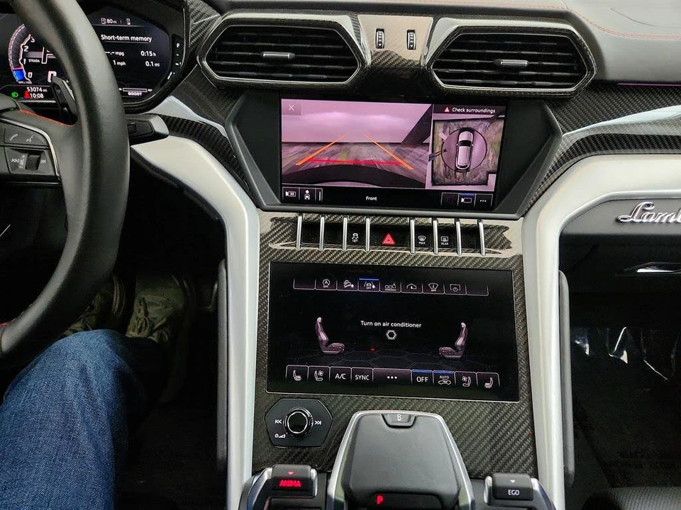 2019 Lamborghini Urus - Image 21 of 31