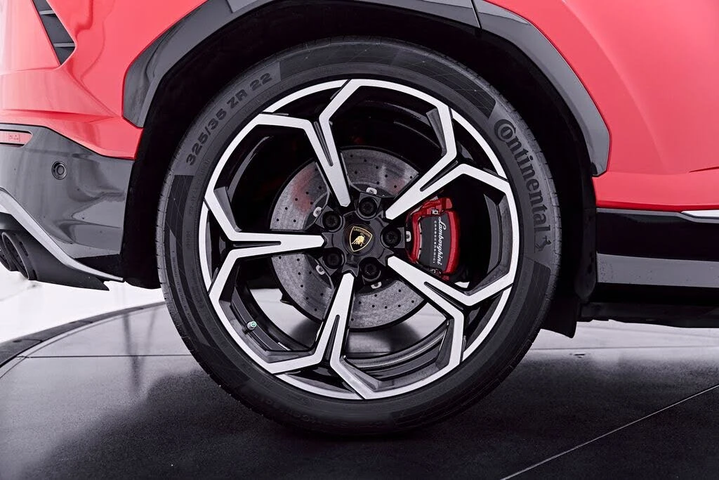 2019 Lamborghini Urus - Image 24 of 31