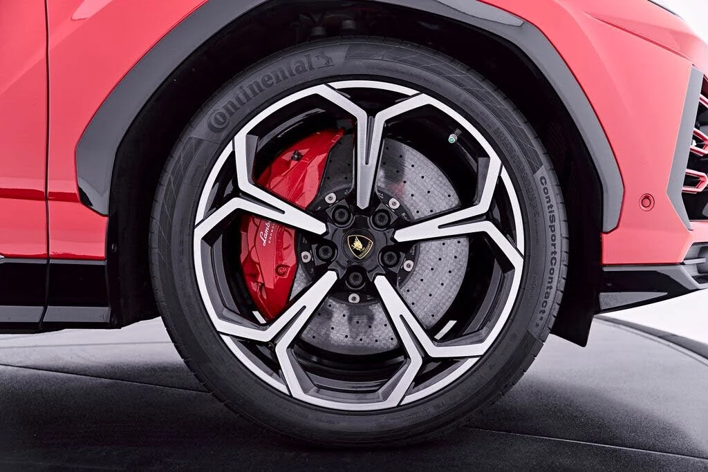 2019 Lamborghini Urus - Image 25 of 31