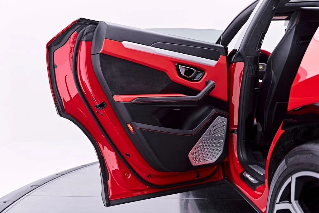2019 Lamborghini Urus - Image 31 of 31