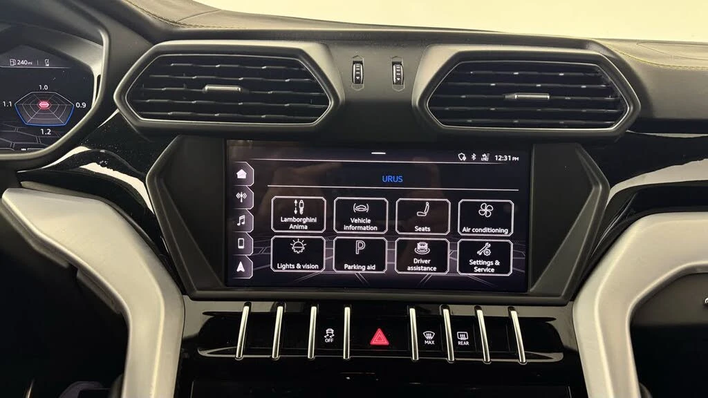 2019 Lamborghini Urus - Image 23 of 31