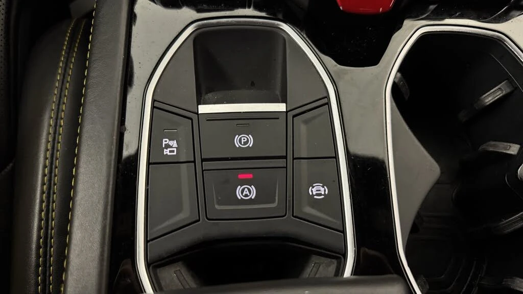 2019 Lamborghini Urus - Image 30 of 31