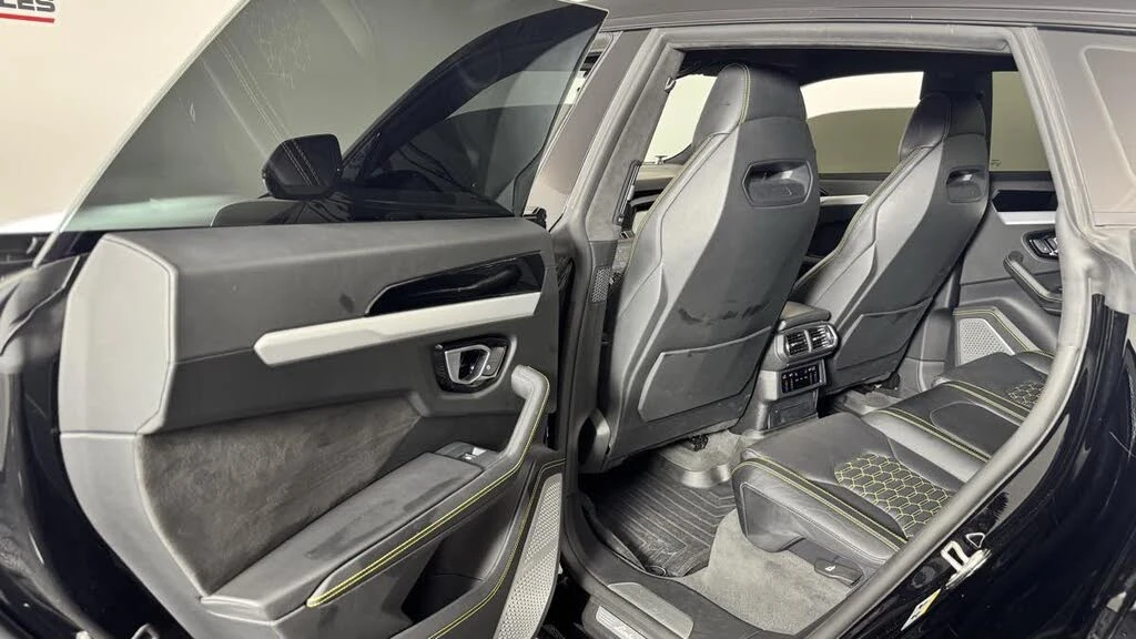 2019 Lamborghini Urus - Image 31 of 31